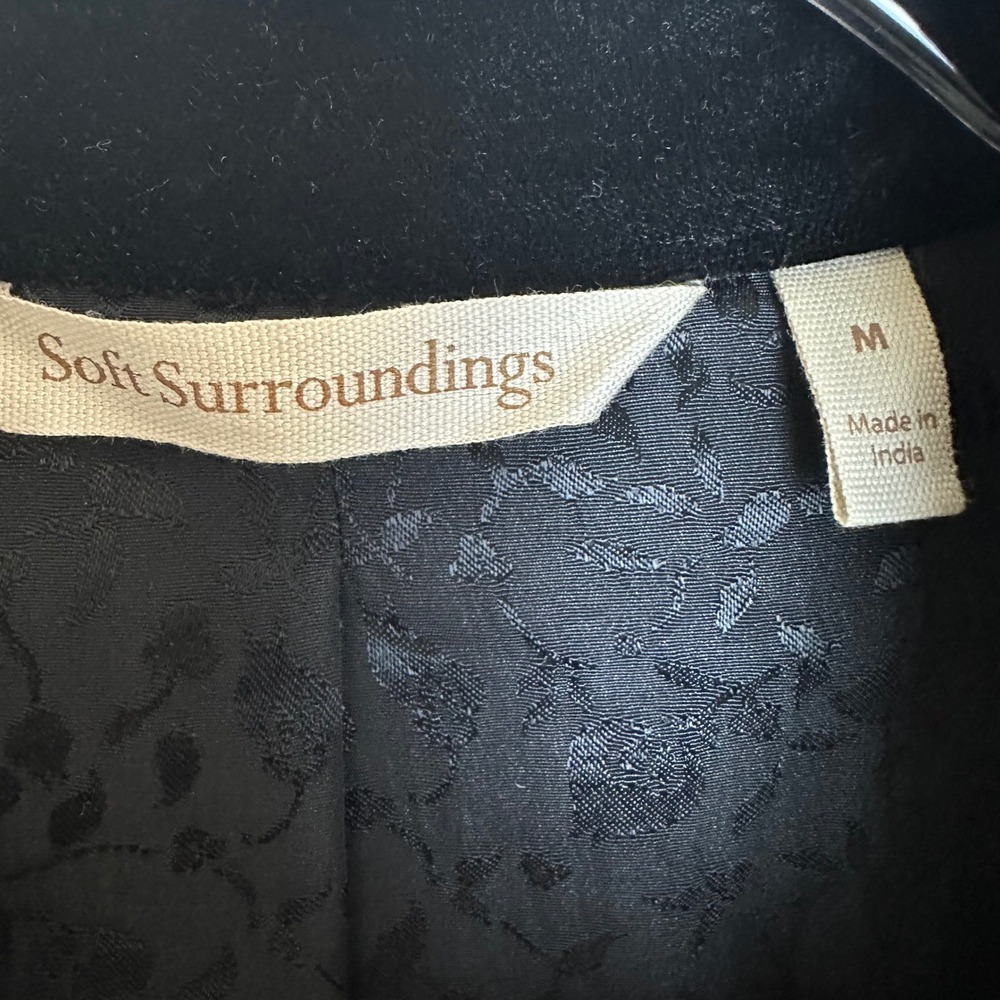 Soft Surroundings Black Veranasi Velvet Embroidered Paisley Jacket Womens Medium - Picture 8 of 11